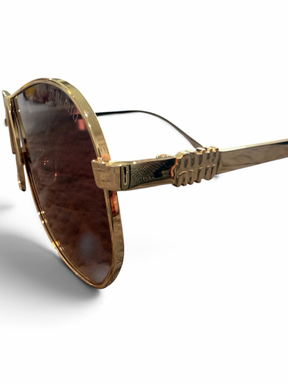 Gold Metal Frame with Brown Gradient Lenses Sunglasses - Picture 7 of 7